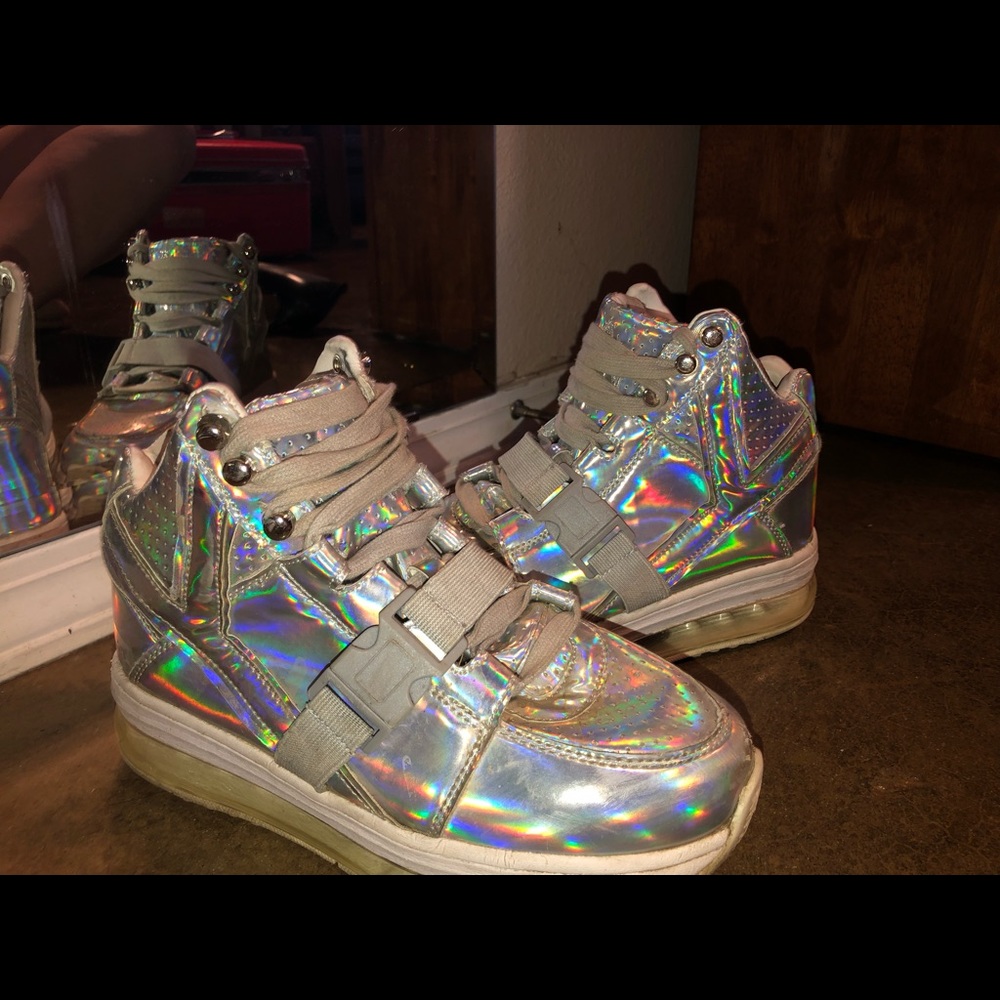YRU Silver Sneakers Futuristic Holographic Design